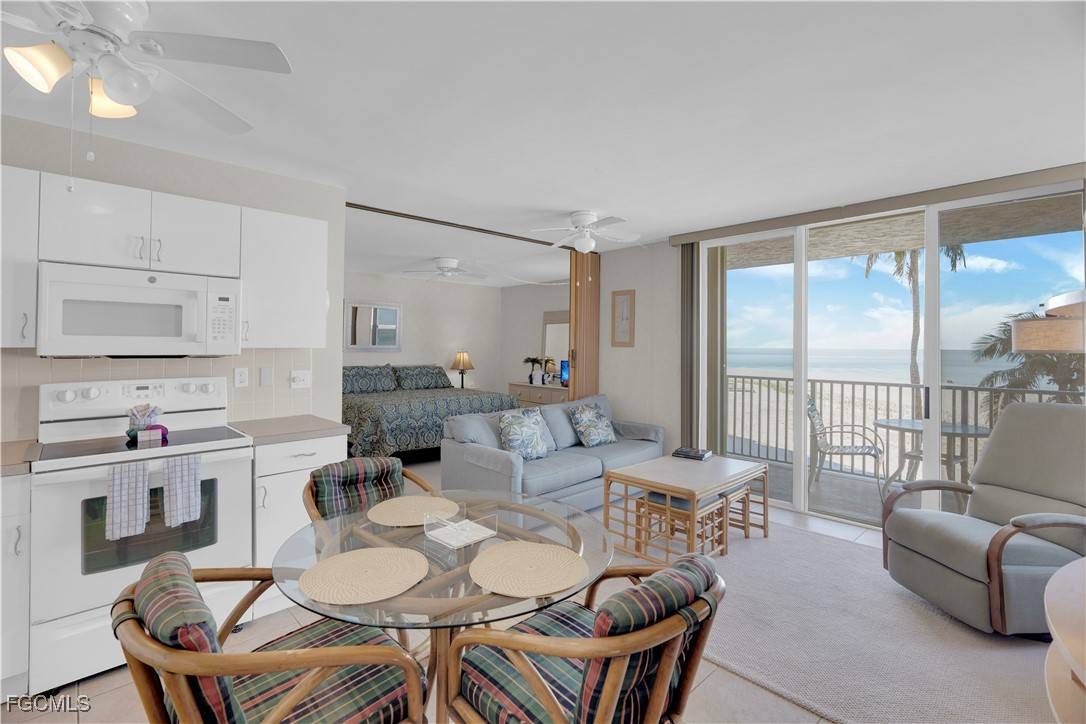 Fort Myers Beach, FL 33931,7360 Estero BLVD #205