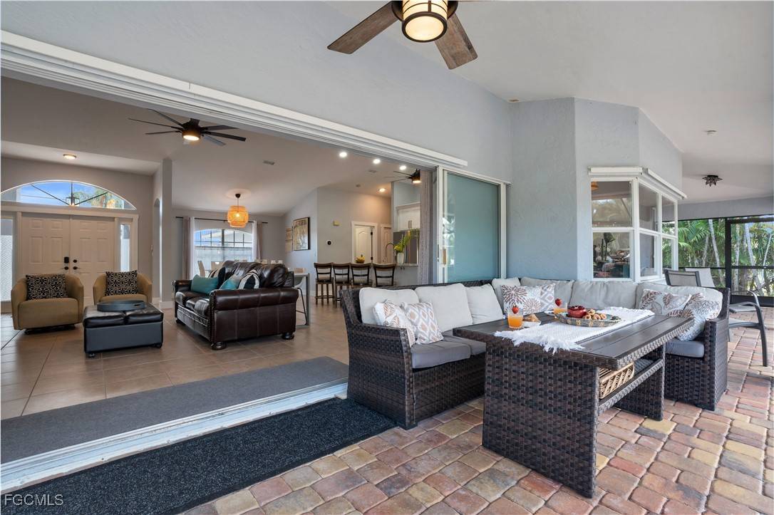 Cape Coral, FL 33914,2724 Cape Coral Pkwy W