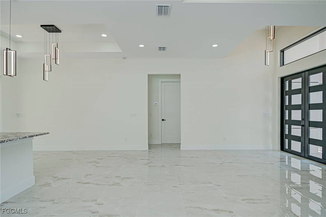 Lehigh Acres, FL 33972,704 Richmond AVE N