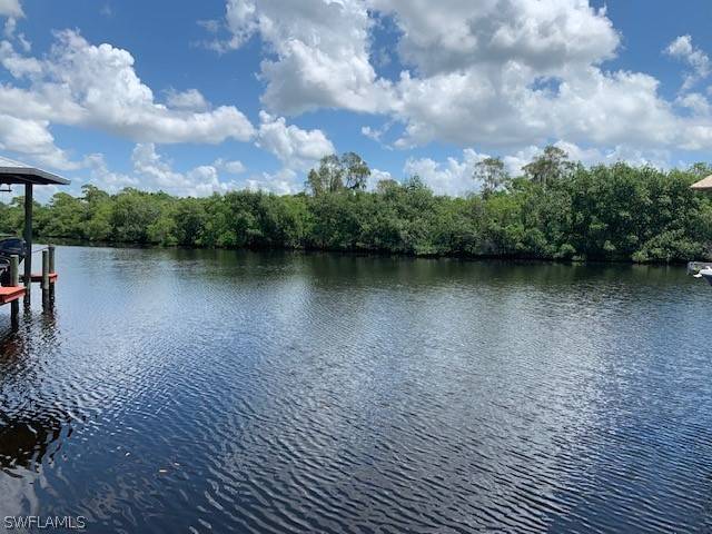 North Fort Myers, FL 33903,1300 Thompson ST