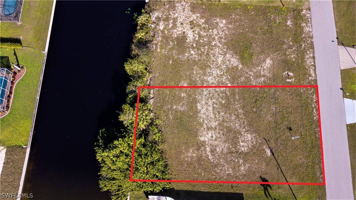 Cape Coral, FL 33991,812 SW 8th PL