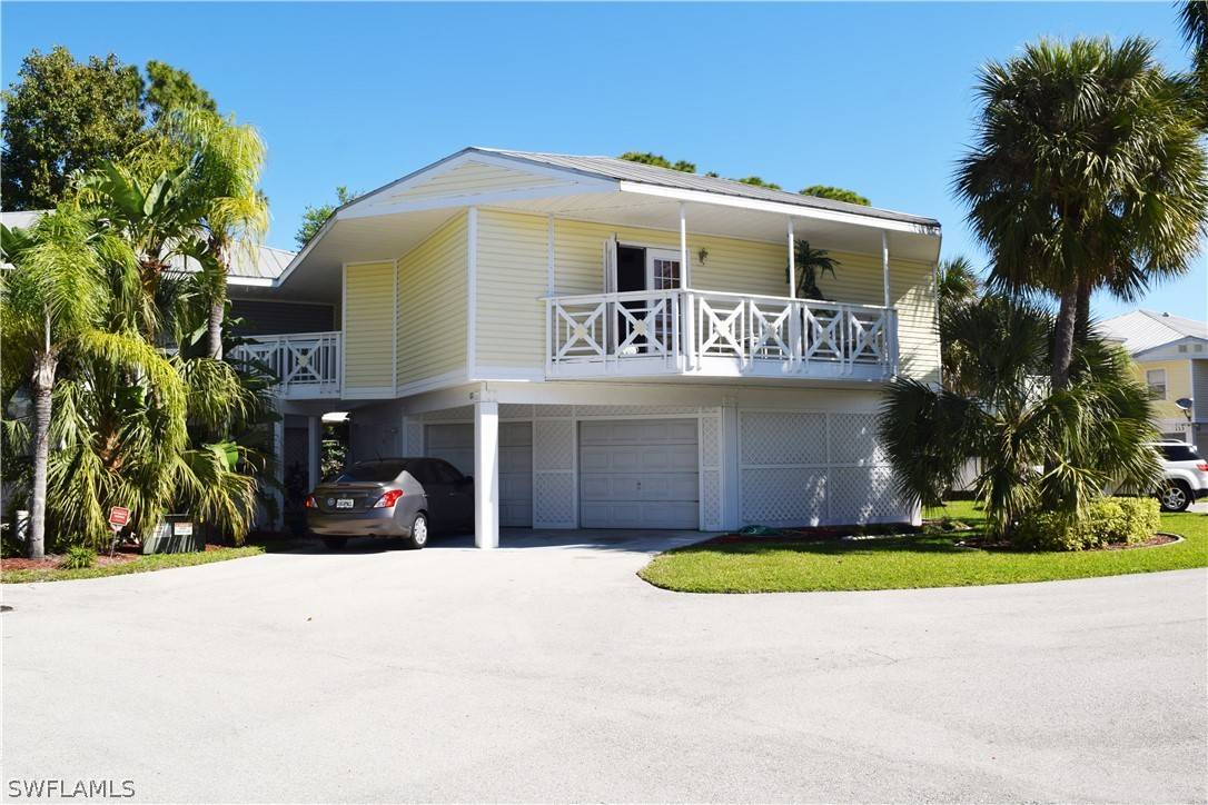 North Fort Myers, FL 33903,950 Moody RD #111