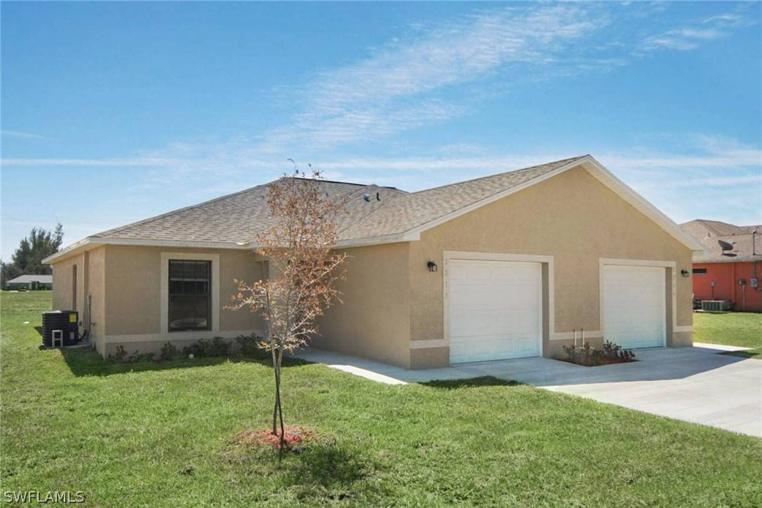 Cape Coral, FL 33991,913/915 SW 8th PL
