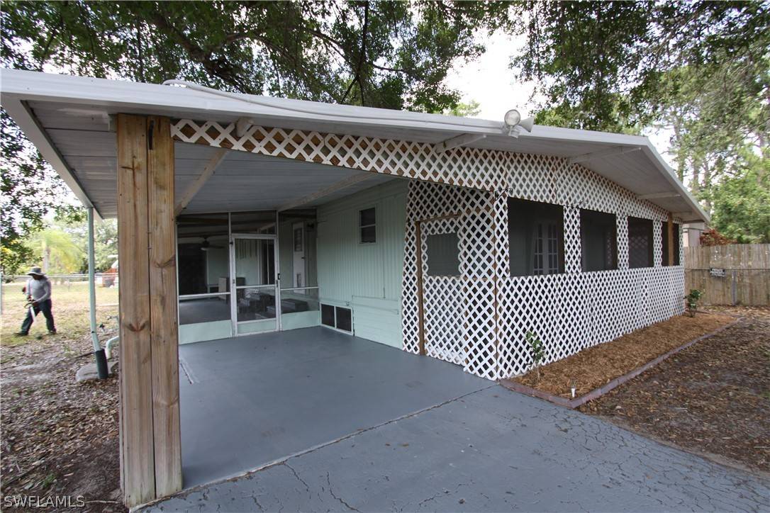 North Fort Myers, FL 33903,19621 N Tamiami TRL #17