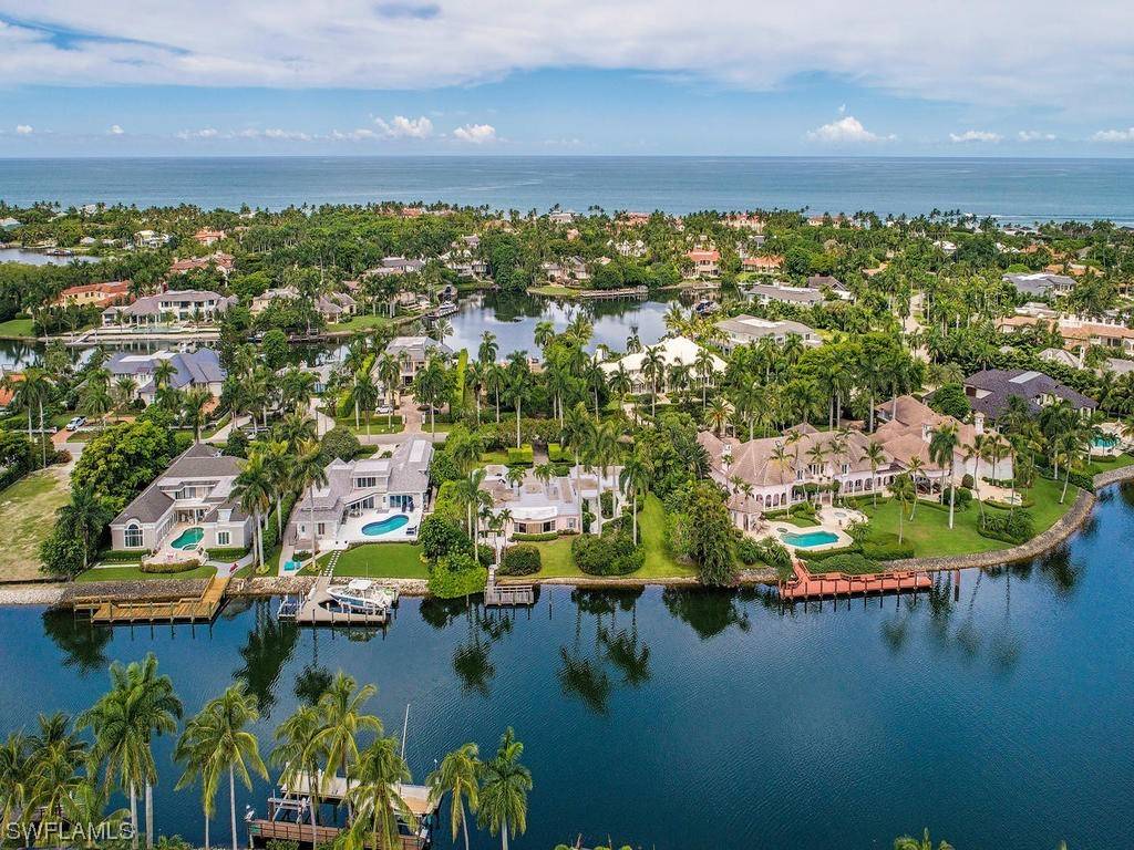 Naples, FL 34102,3131 Fort Charles DR