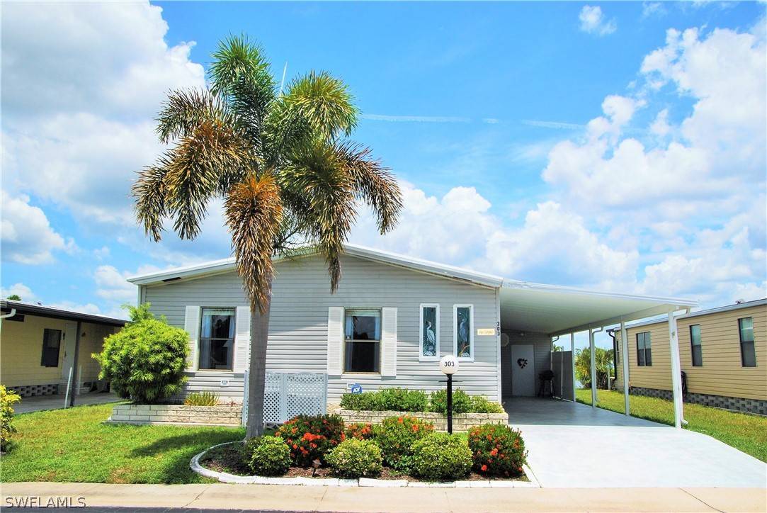 North Fort Myers, FL 33903,303 Dawn DR