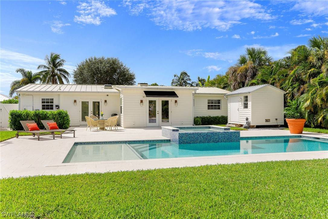 Naples, FL 34102,1185 14th AVE N