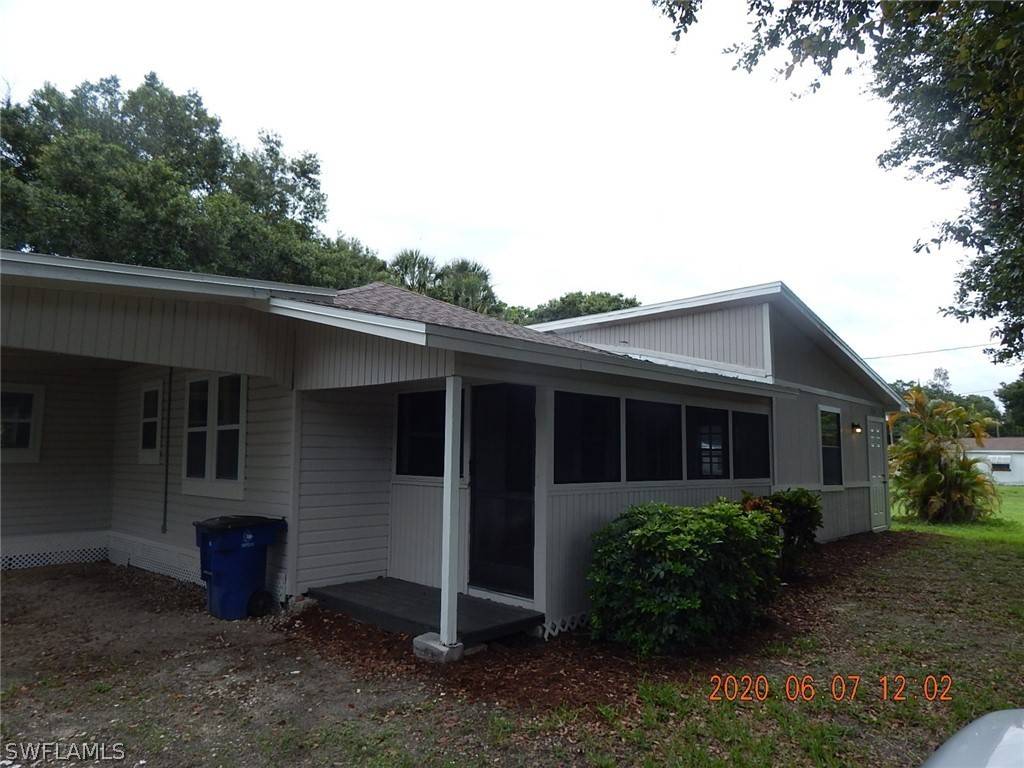 North Fort Myers, FL 33903,524 Redlin ST