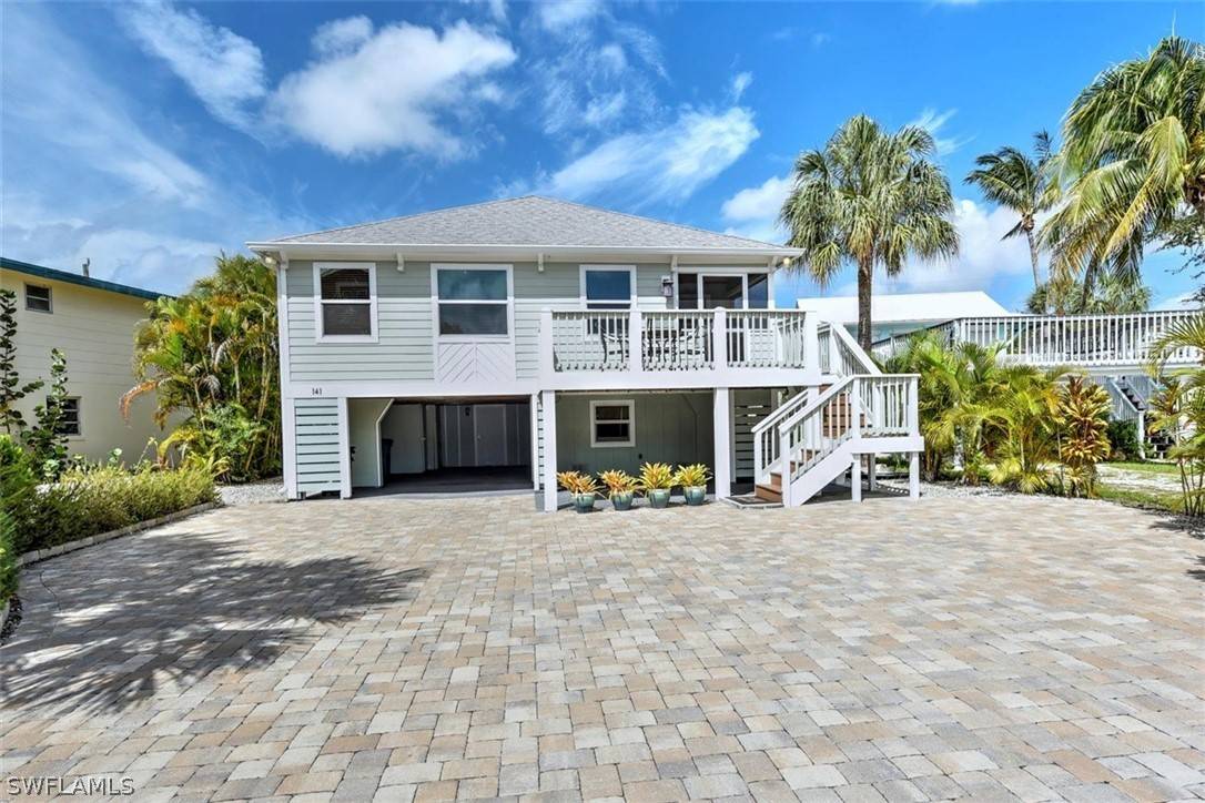 Fort Myers Beach, FL 33931,141 Coconut DR