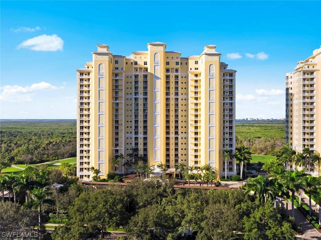 Estero, FL 33928,4751 West Bay BLVD W #204
