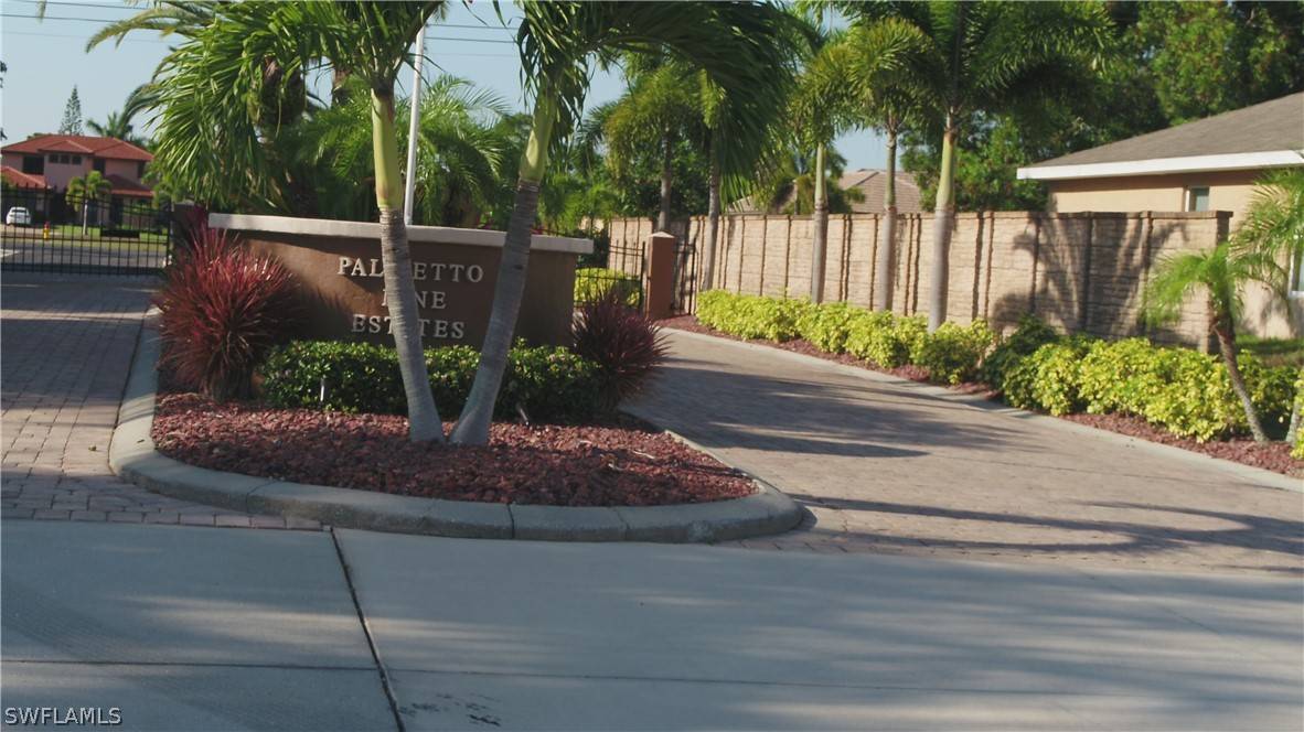 Cape Coral, FL 33991,905 Palmetto Pointe CIR