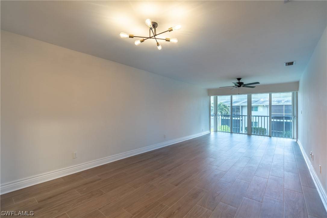 Naples, FL 34102,1417 Chesapeake AVE #205