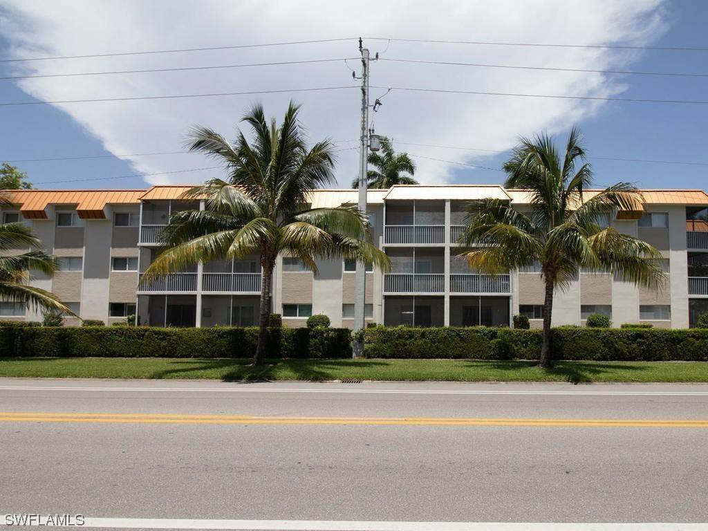 Naples, FL 34102,1100 Gulf Shore BLVD N #104