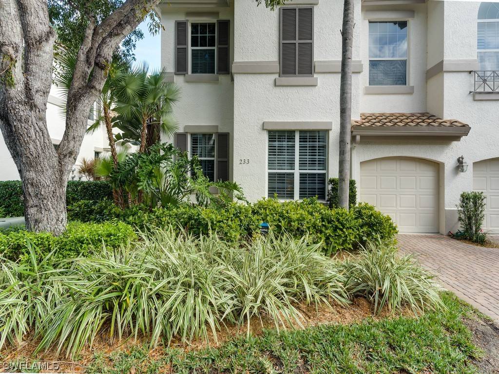 Naples, FL 34103,233 Colonade CIR #2205