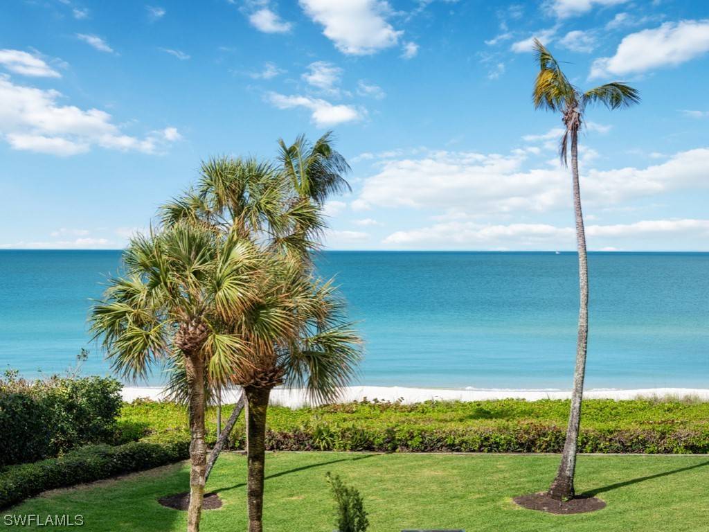 Naples, FL 34103,2901 Gulf Shore BLVD N #S2