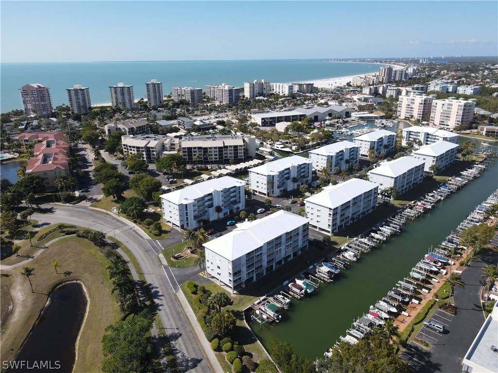 Fort Myers Beach, FL 33931,4521 Bay Beach LN #221