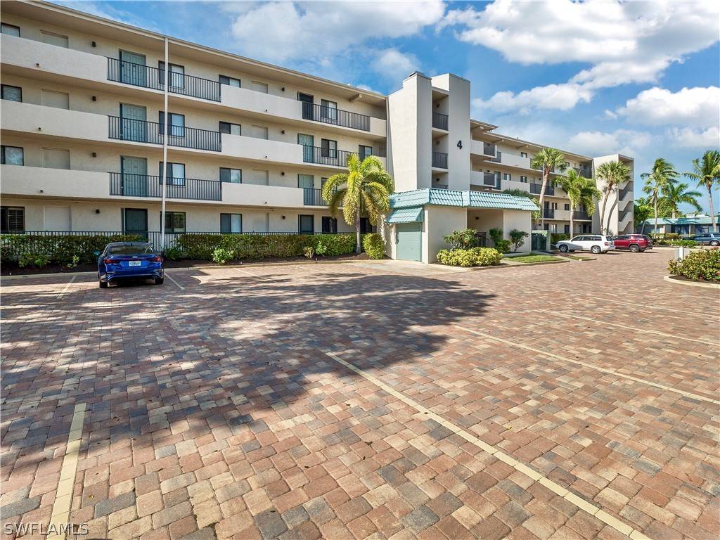 Sanibel, FL 33957,979 E Gulf DR #D433