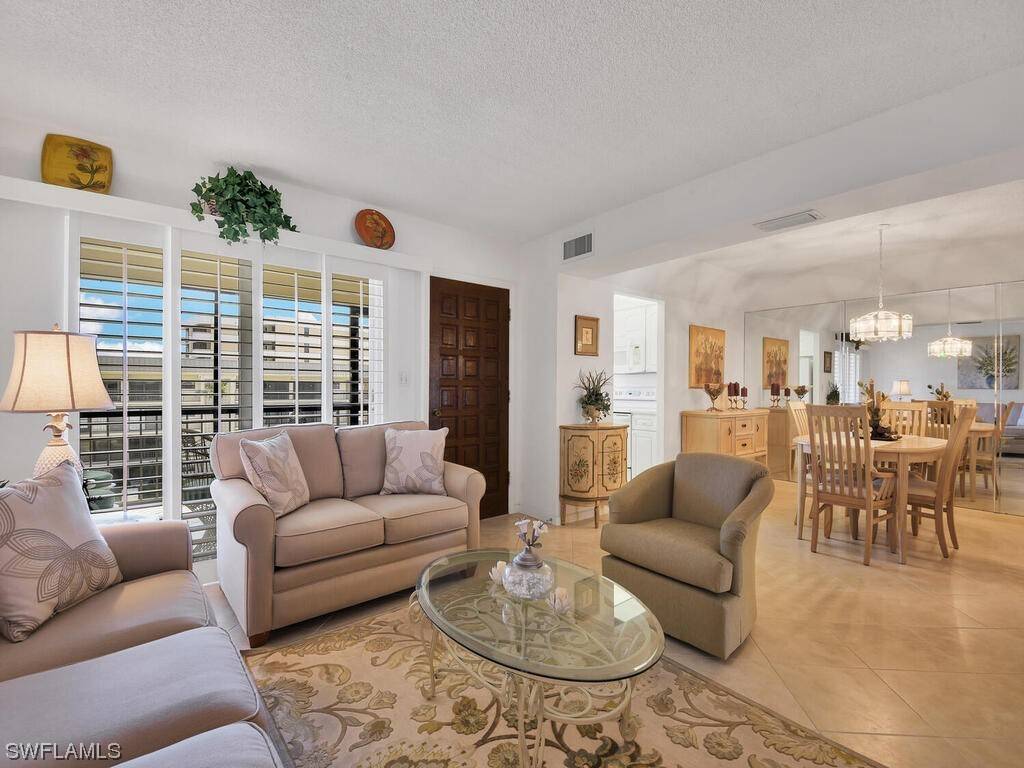 Naples, FL 34103,3200 Gulf Shore BLVD N #403