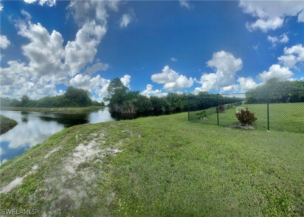 Lehigh Acres, FL 33974,330 Labree AVE S