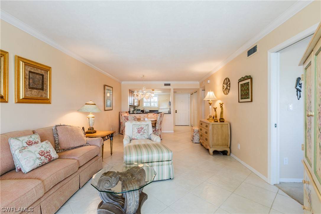 Marco Island, FL 34145,889 Collier CT #2-302