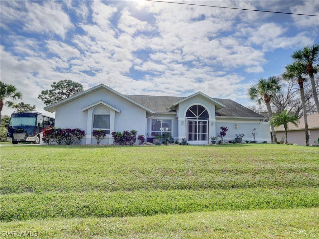 Lehigh Acres, FL 33936,1408 Graham CIR