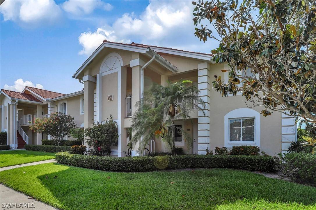 Naples, FL 34109,7800 Emerald CIR #B-104