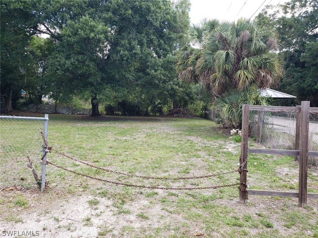 North Fort Myers, FL 33903,522 Sacramento ST