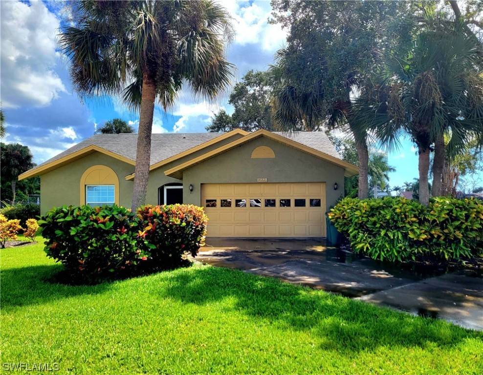 Naples, FL 34109,10221 Regent CIR