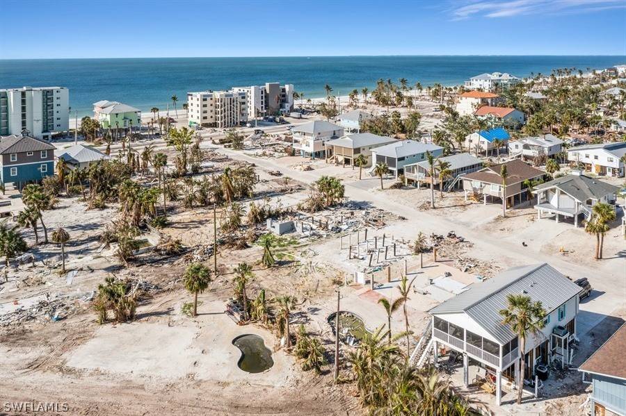 Fort Myers Beach, FL 33931,122 Gulfview AVE