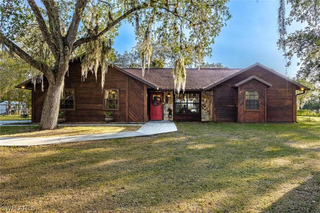 Labelle, FL 33935,487 8th AVE