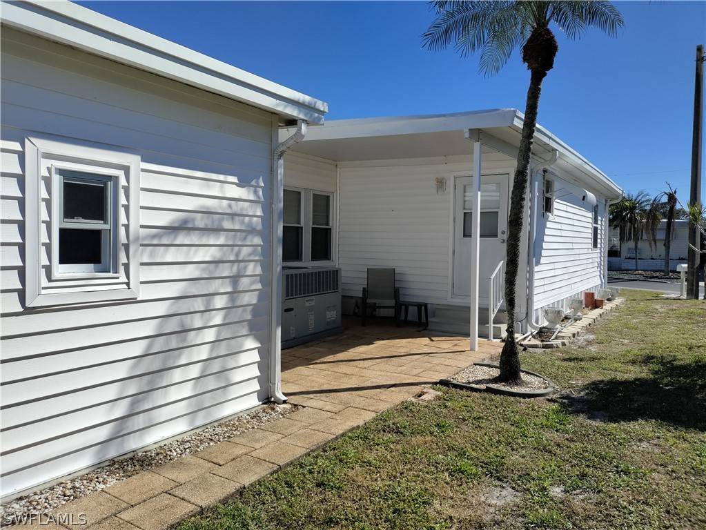 North Fort Myers, FL 33917,161 Overland TRL