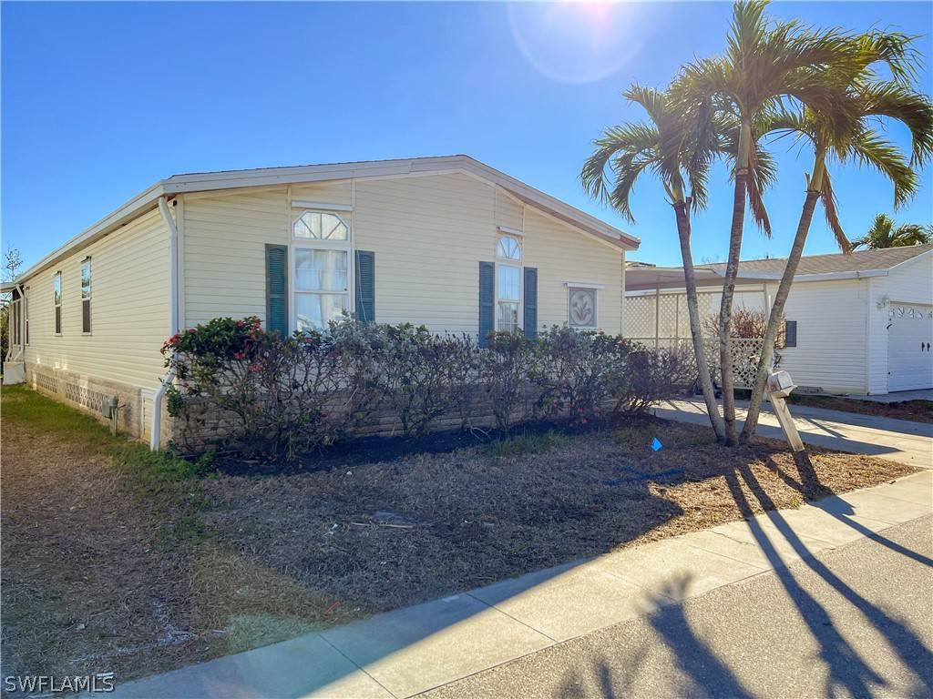 Fort Myers Beach, FL 33931,17611 Canal Cove CT