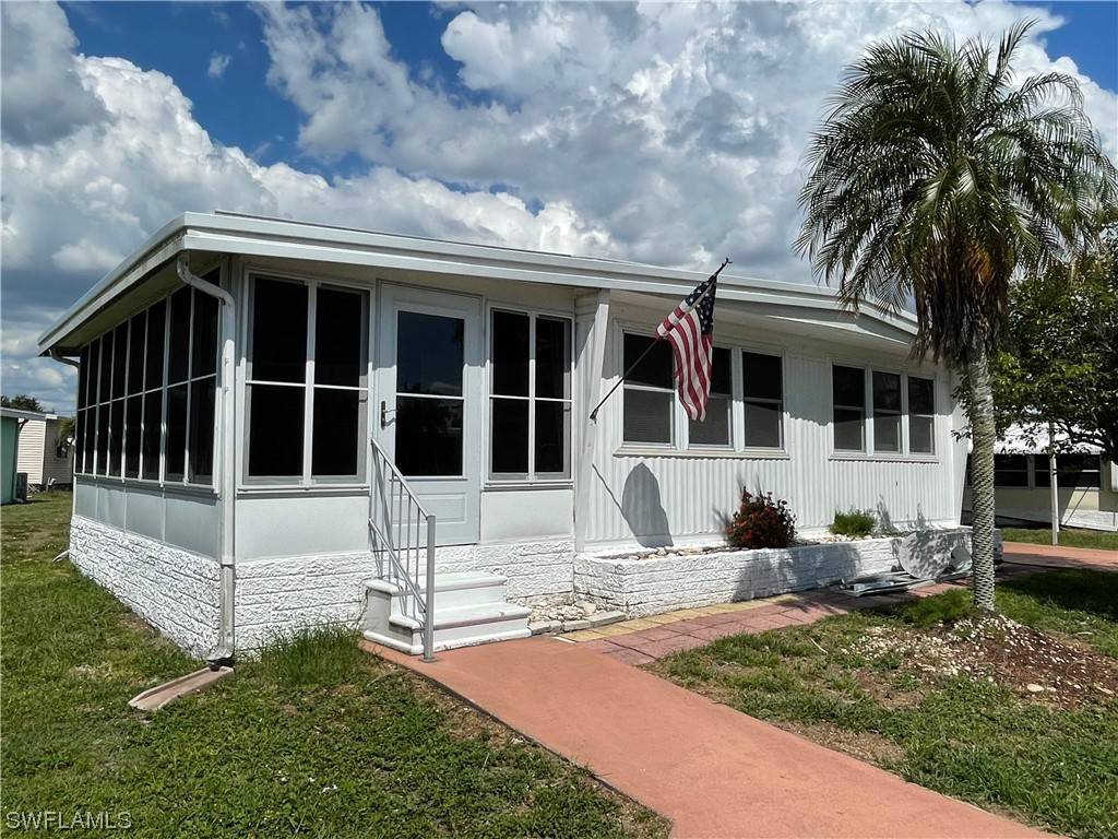 North Fort Myers, FL 33917,5602 Captain John Smith LOOP