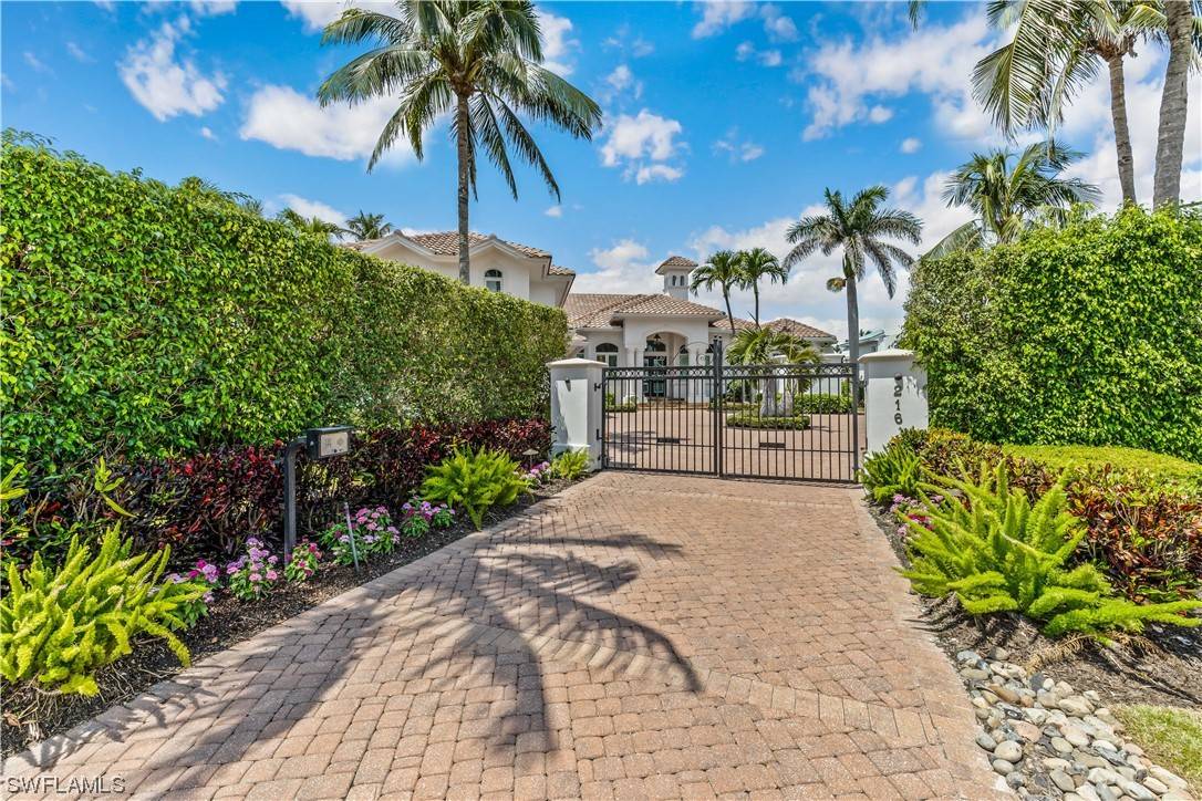 Naples, FL 34102-5053,216 SPRING LINE DR