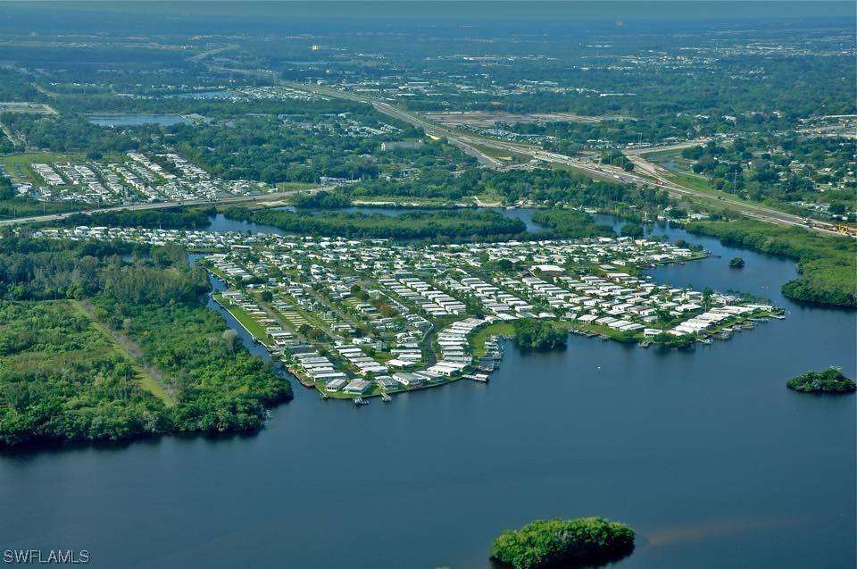 Fort Myers, FL 33905,122 Shoreland DR