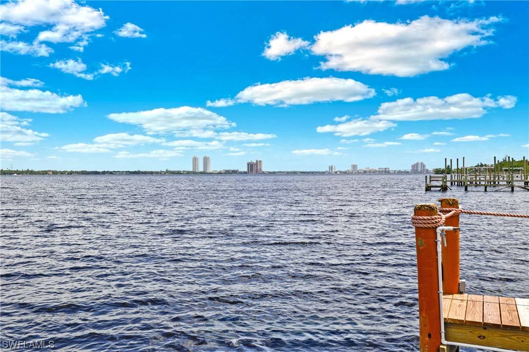 North Fort Myers, FL 33917,6360 River Club CT