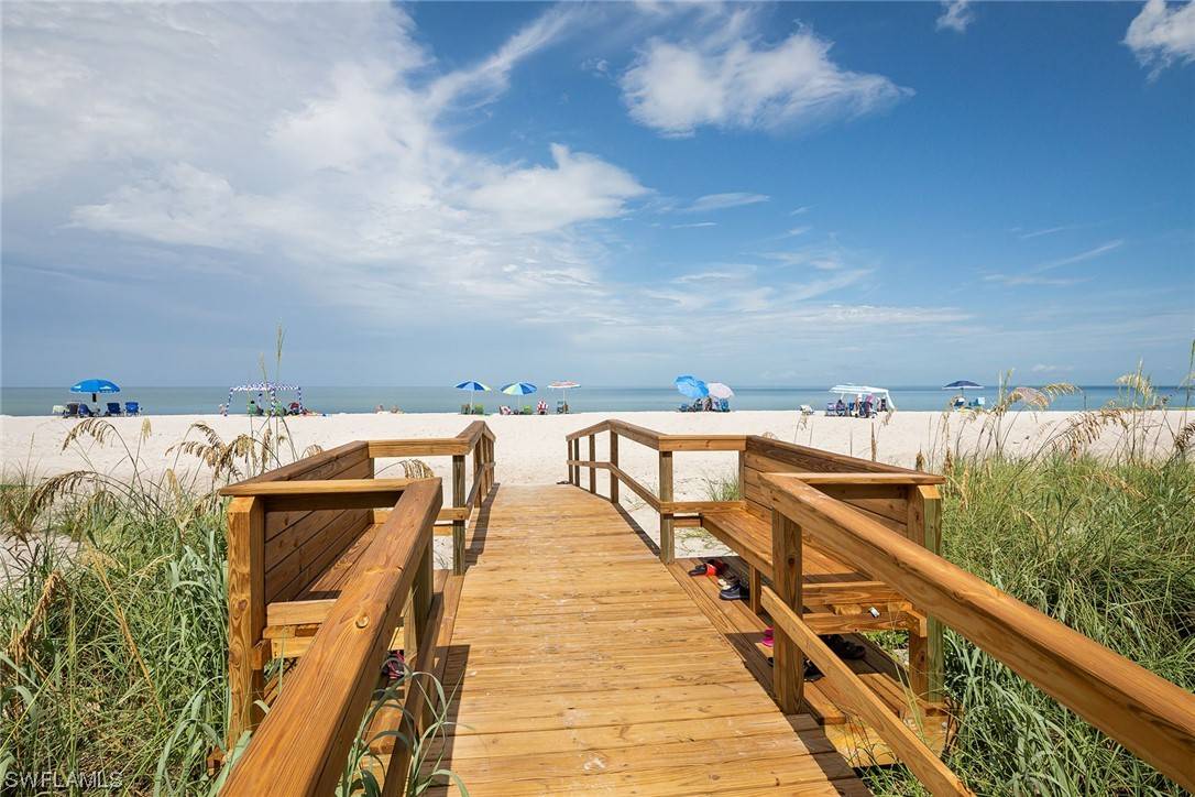 Naples, FL 34103,40 Seagate DR #802-A