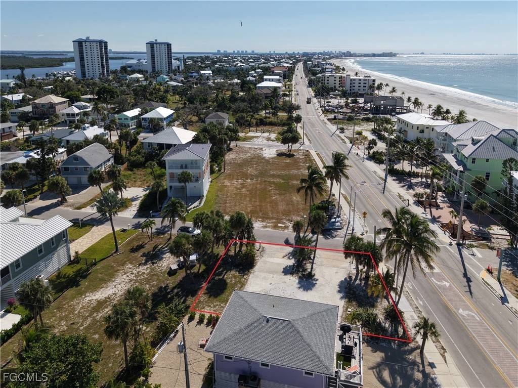 Fort Myers Beach, FL 33931,103-105 Hercules DR