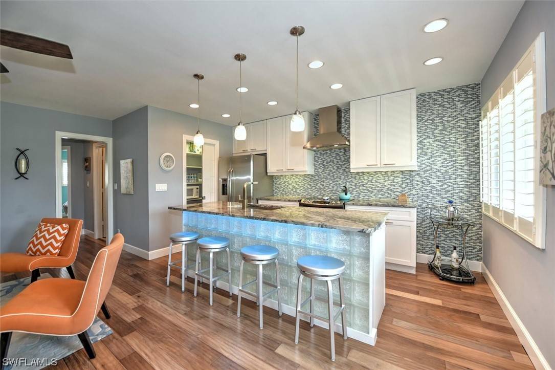 Naples, FL 34102,473 12th AVE S #B11