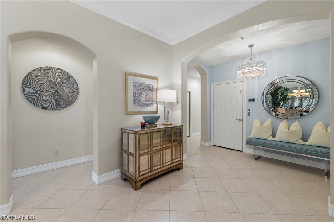 Naples, FL 34109,2858 TIBURON BLVD E #102