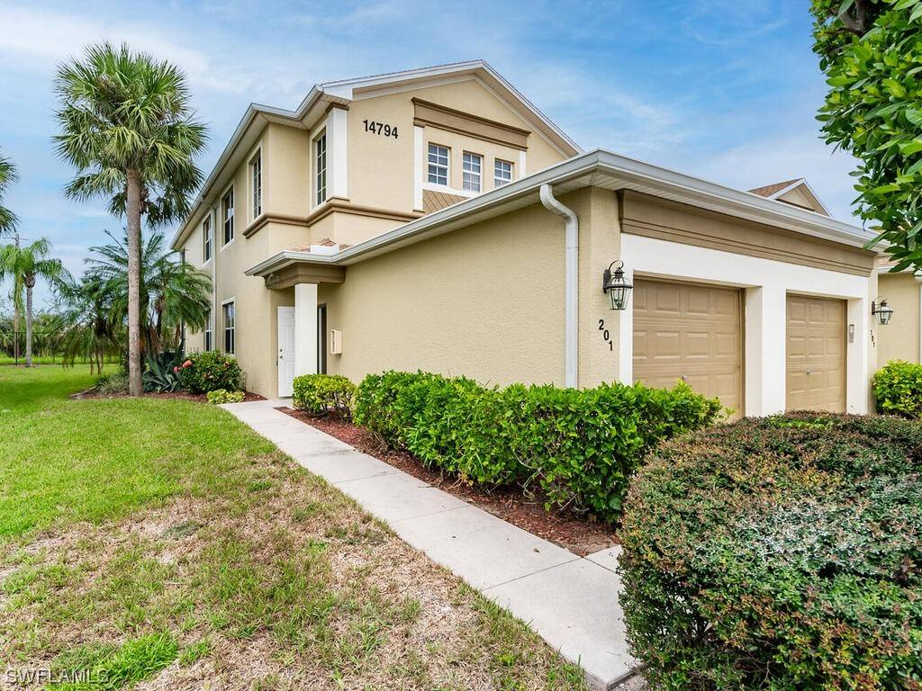 Fort Myers, FL 33919,14794 Calusa Palms DR #201