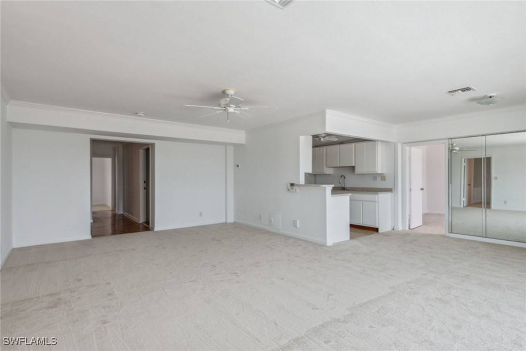 Naples, FL 34102,2011 Gulf Shore BLVD N #65-66