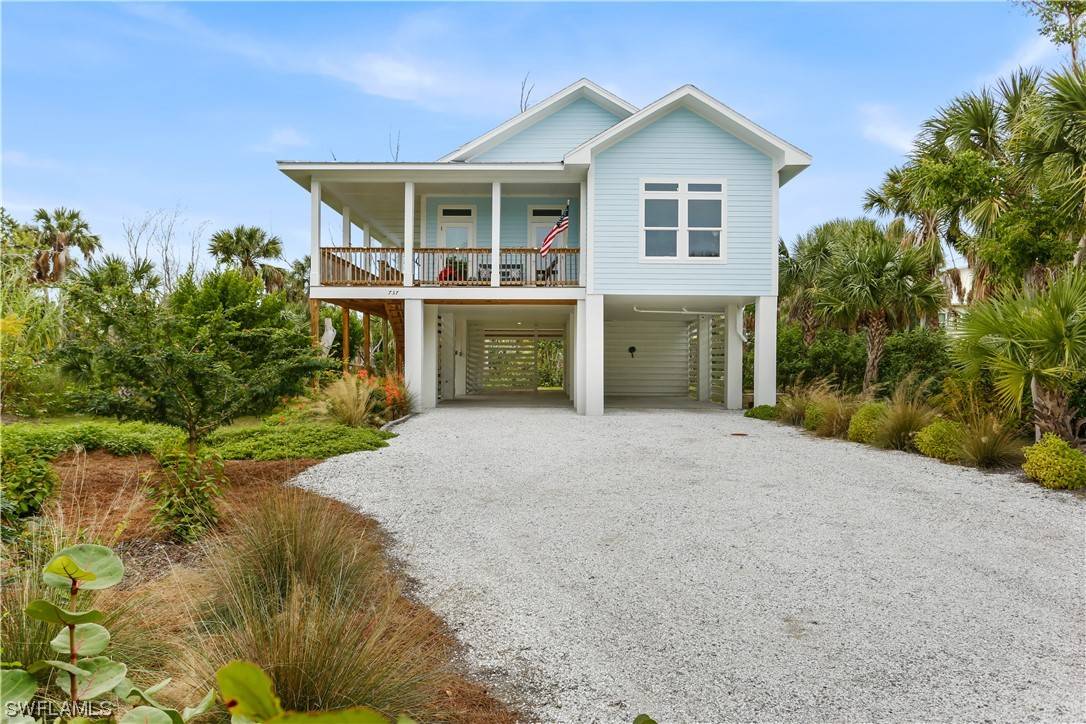 Sanibel, FL 33957,737 Vinca WAY