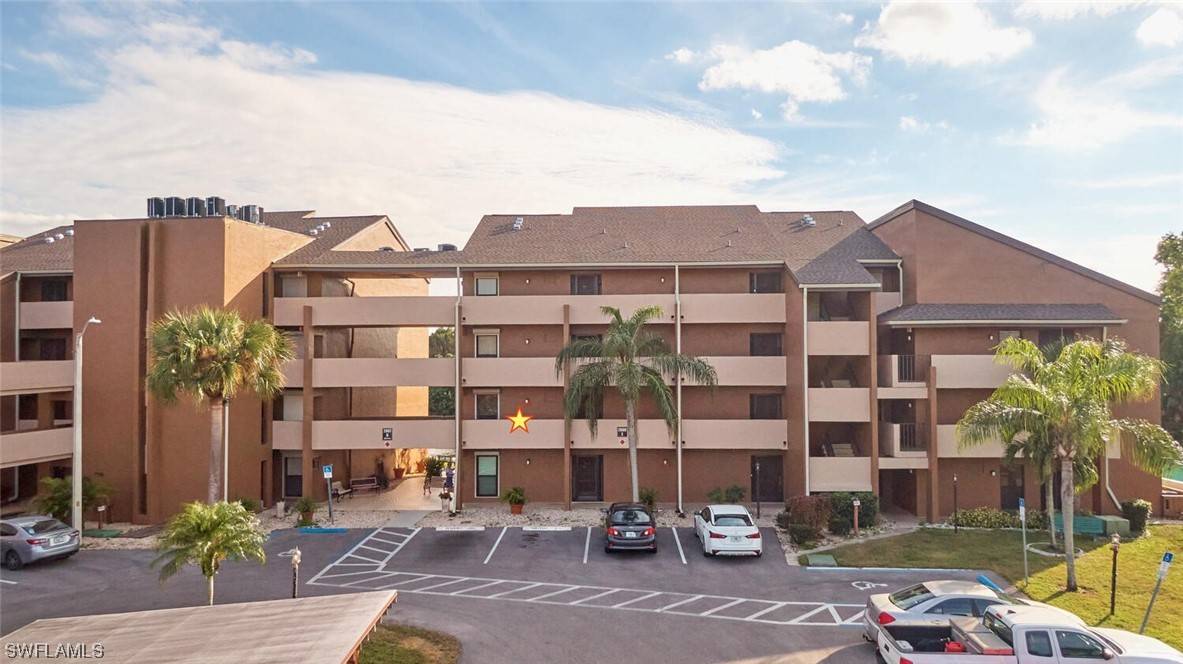 North Fort Myers, FL 33903,2069 W Lakeview BLVD #4