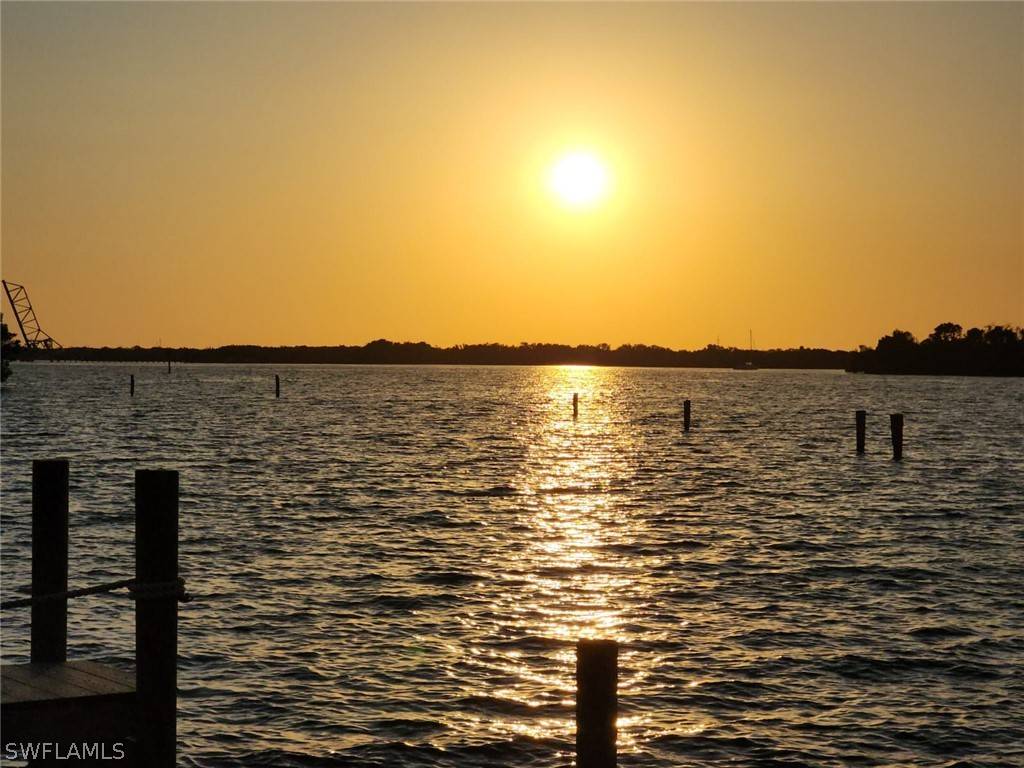 Fort Myers, FL 33905,5211 Lake Caloosa DR