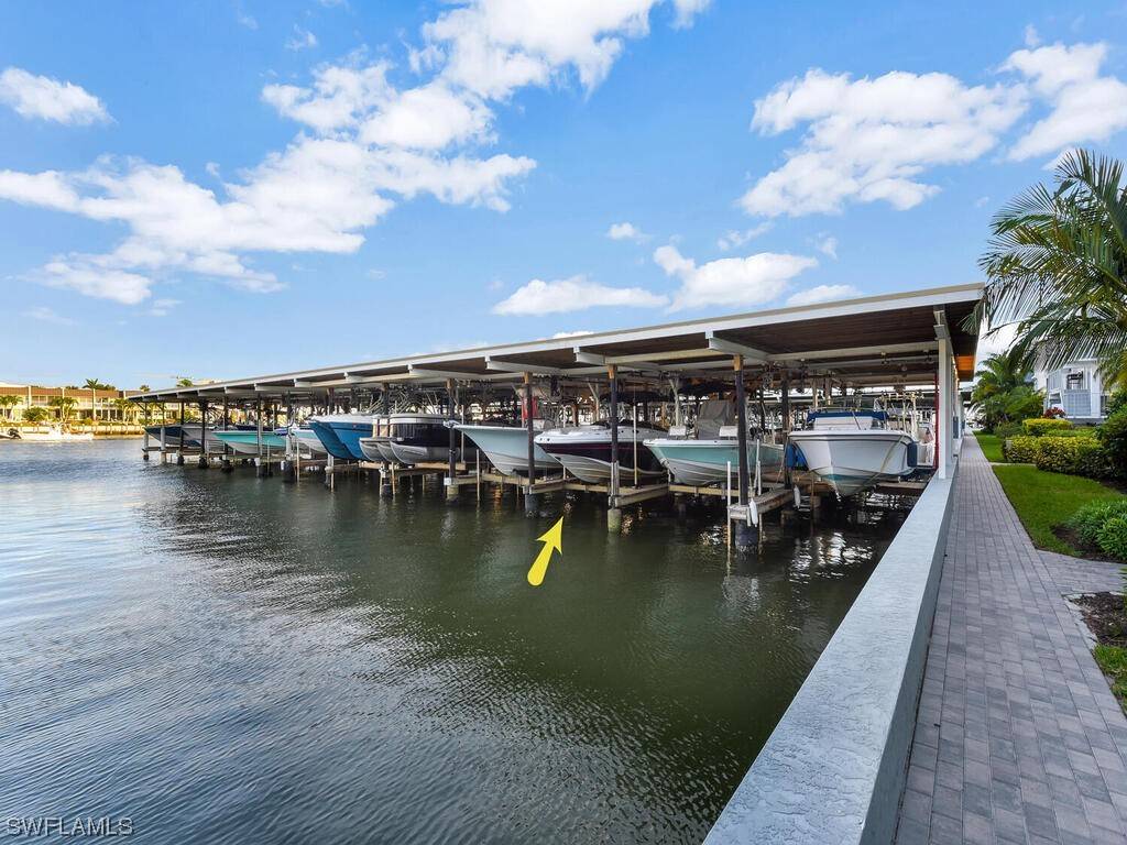Naples, FL 34102,1100 8th AVE S #210B