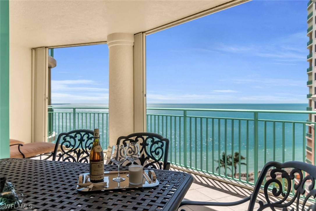 Marco Island, FL 34145,980 Cape Marco DR #908