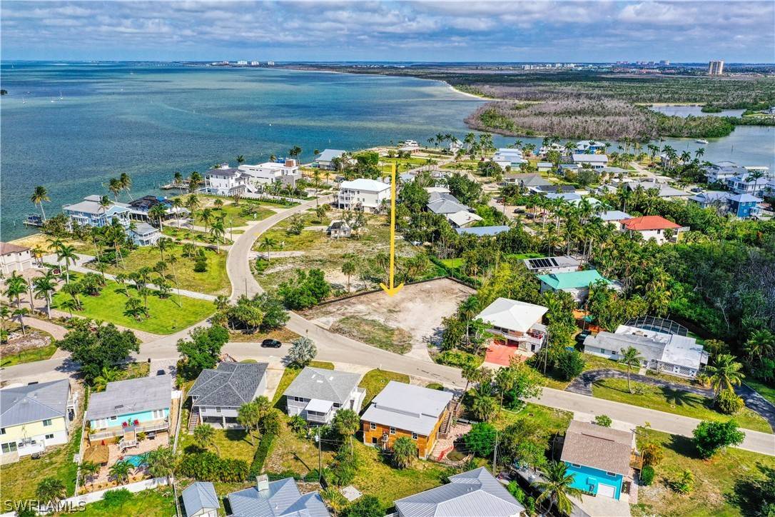 Fort Myers Beach, FL 33931,961 San Carlos CT