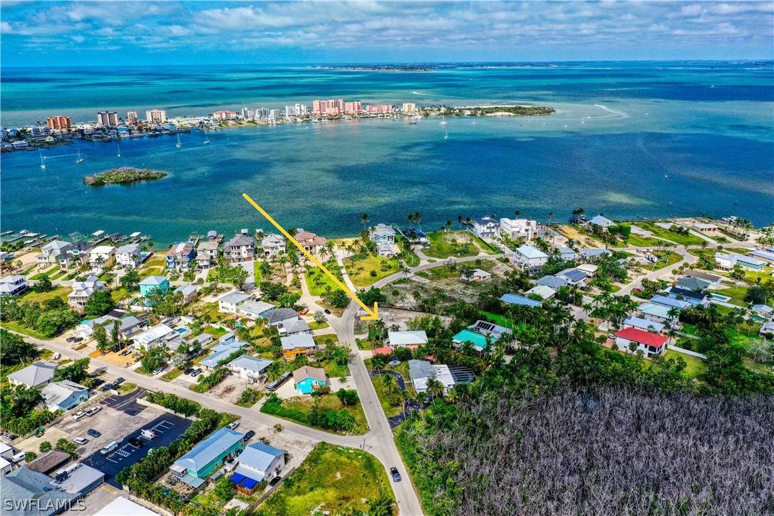 Fort Myers Beach, FL 33931,961 San Carlos CT
