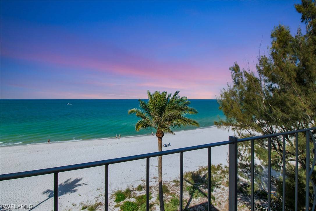 Naples, FL 34102,2011 Gulf Shore BLVD N #56